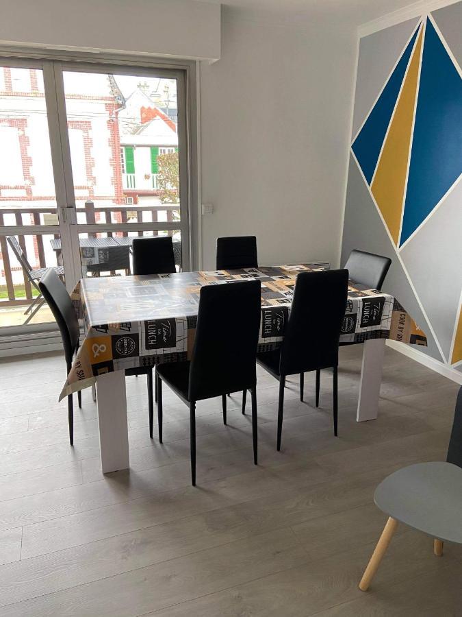 Cabourg centre, appartement pour 5 personnes à 100m de la mer Extérieur photo